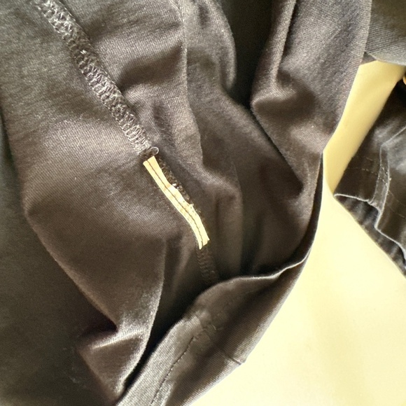 Moschino Couture Logo Tipped tee t-shirt designer embossed print Gold - Picture 6 of 6